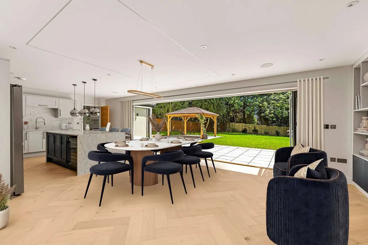 The Paddock, Haslemere, Surrey, GU27 1HB, photo 2
