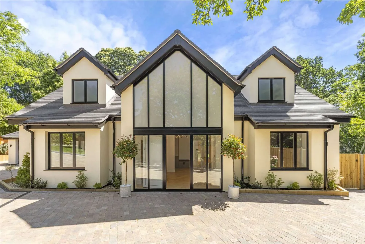 The Paddock, Haslemere, Surrey, GU27 1HB, photo 11