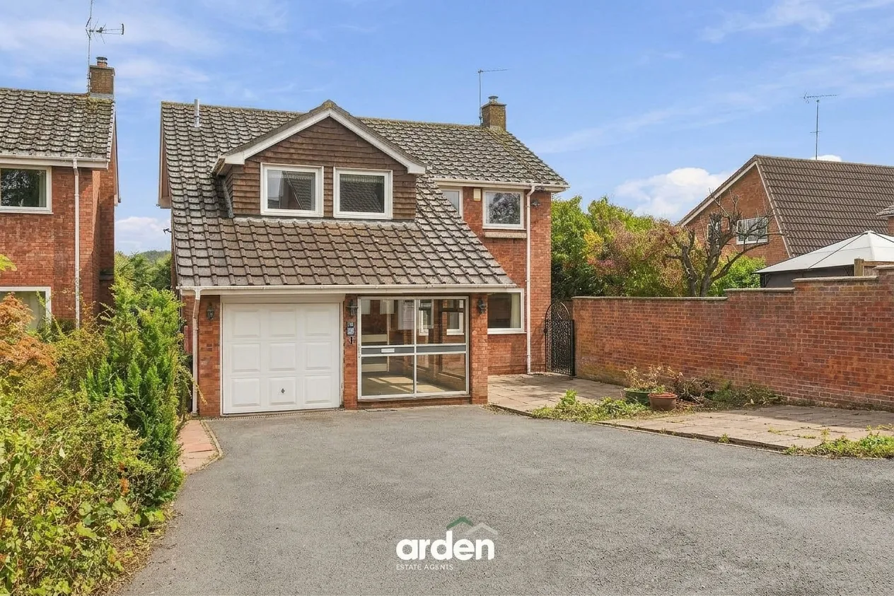 4 bed house for sale, Kimberley Close, Redditch, B98