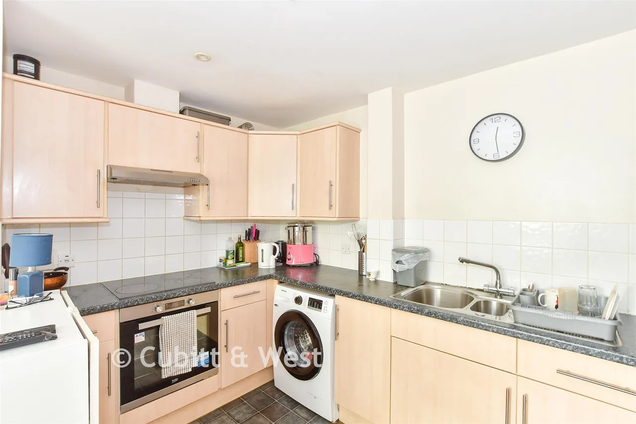 Massetts Road, Horley, RH6, photo 7