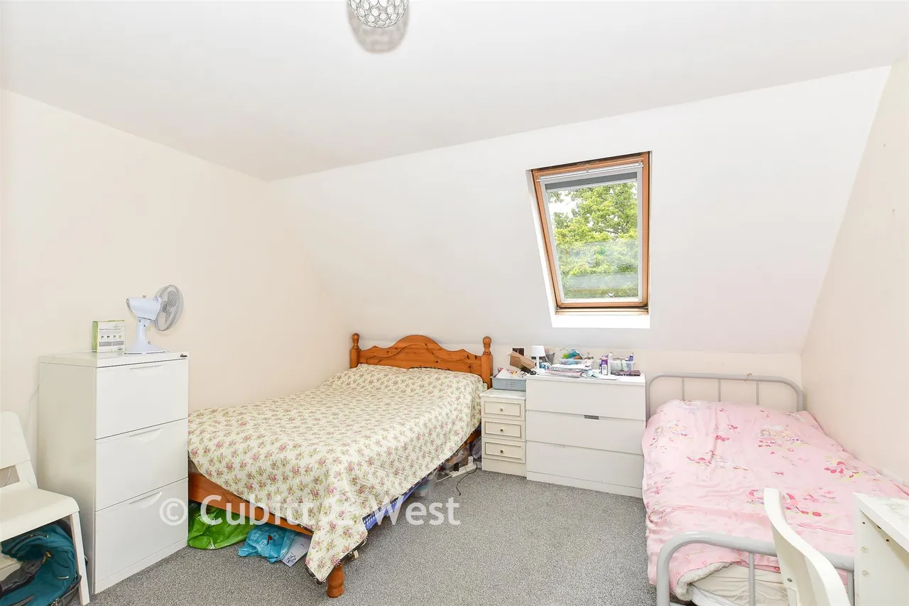 Massetts Road, Horley, RH6, photo 8