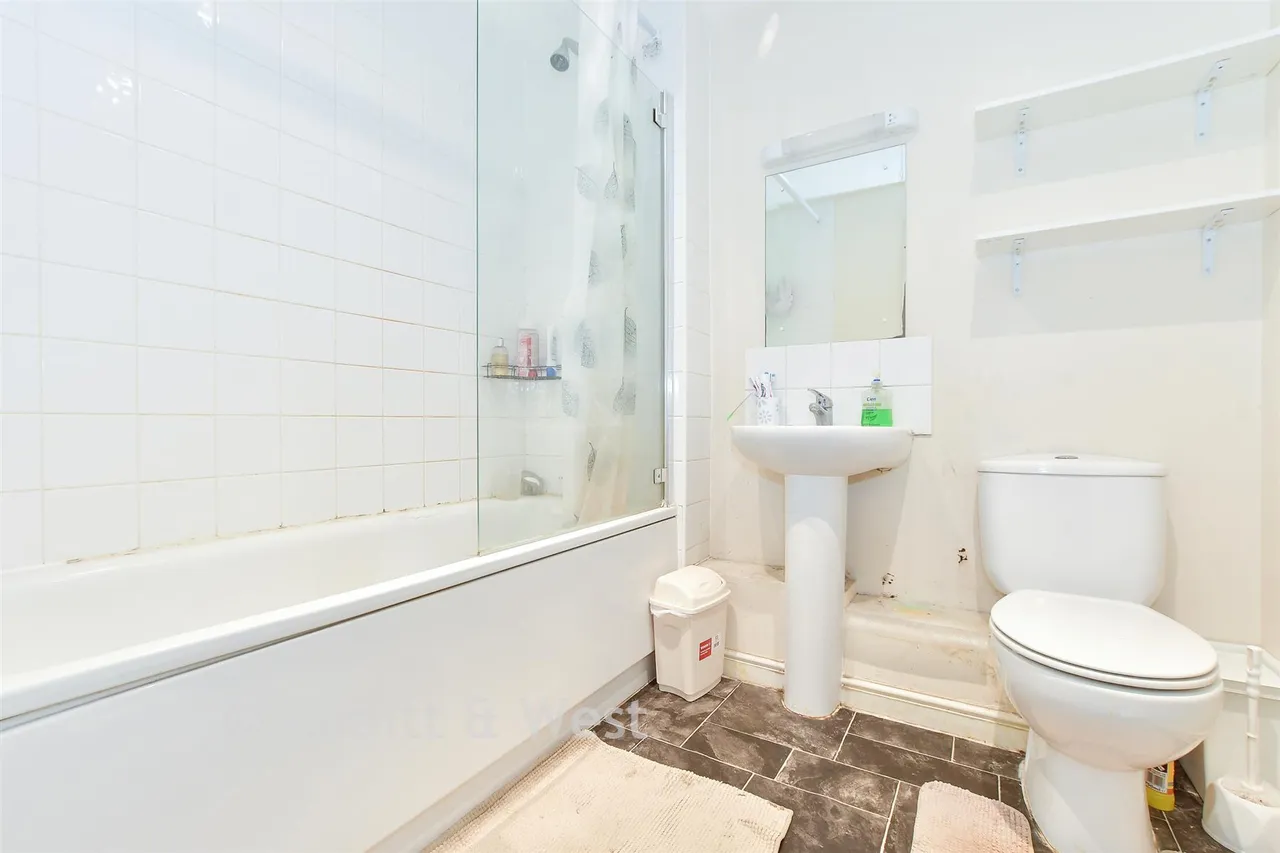 Massetts Road, Horley, RH6, photo 10