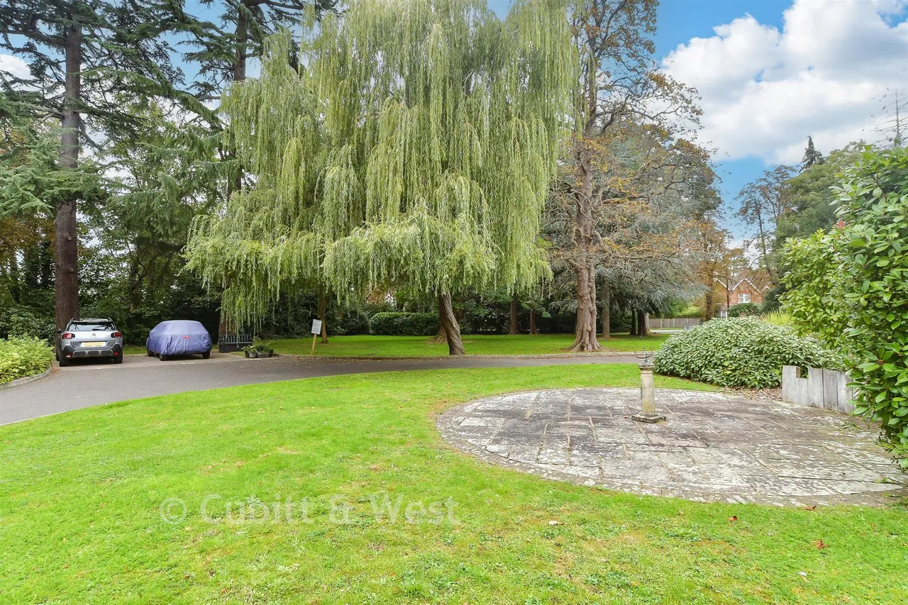 Massetts Road, Horley, RH6, photo 11