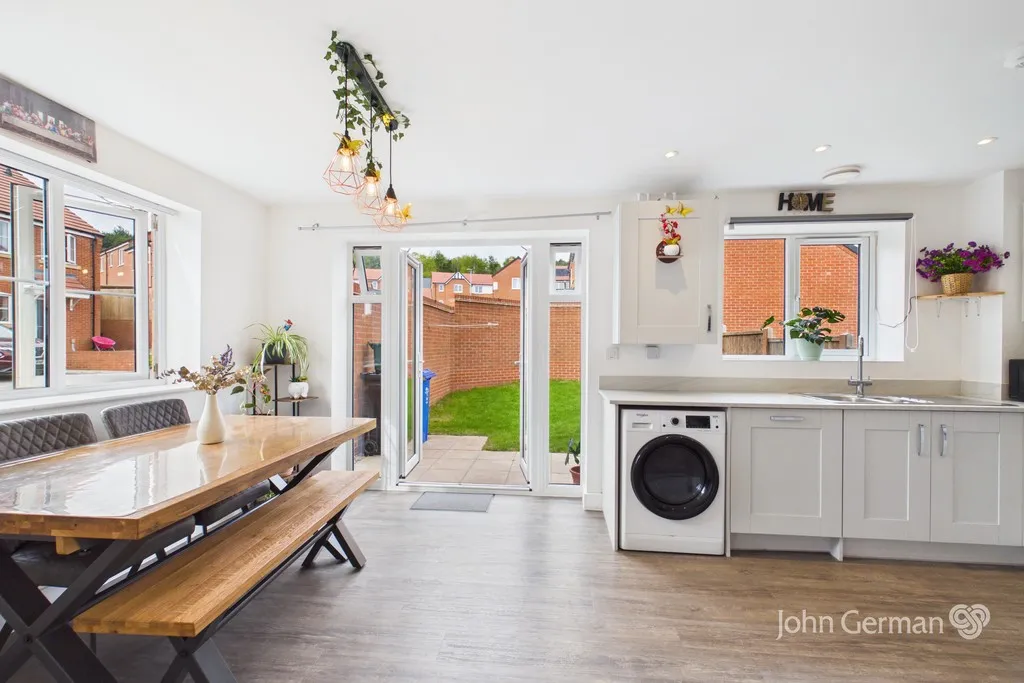 Abbot Way, Burton-on-Trent, photo 6