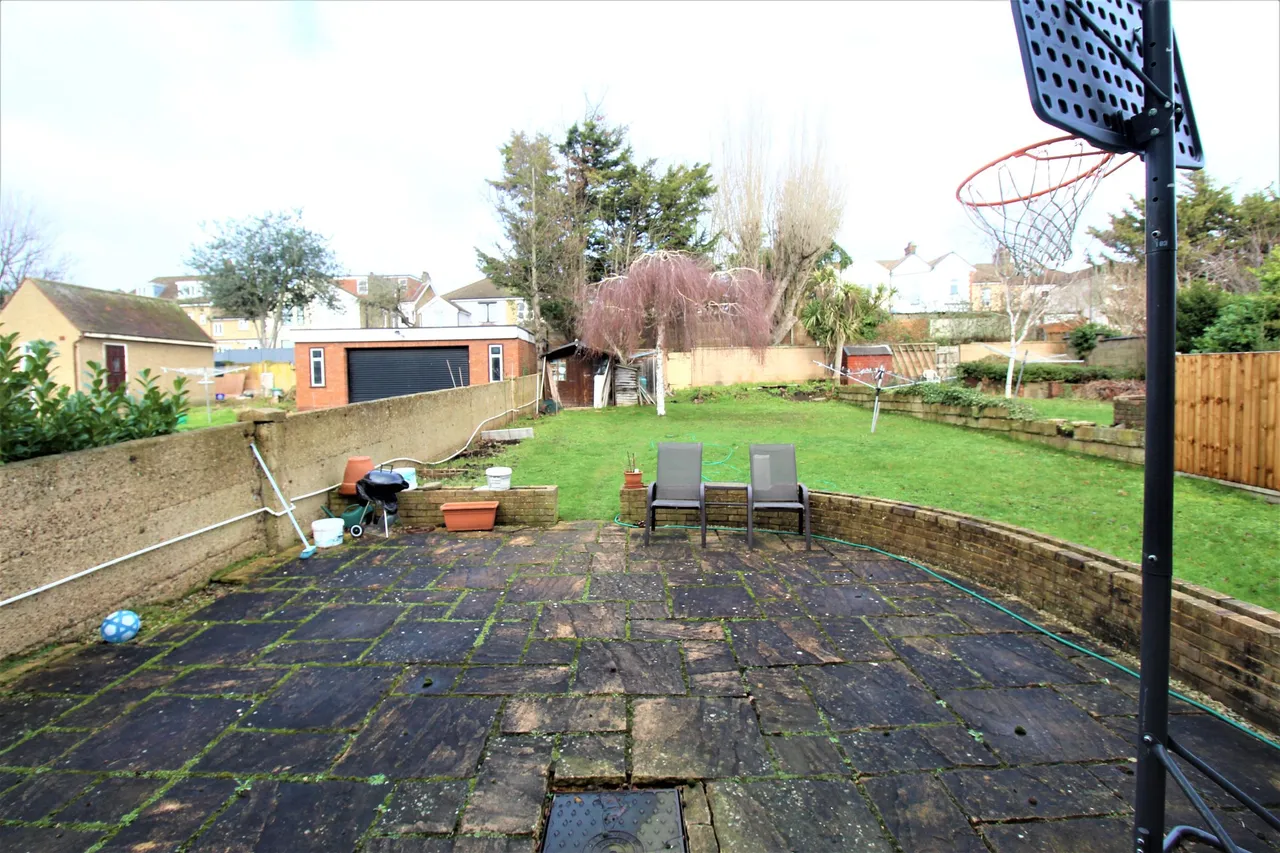 Allenby Crescent, Grays, Essex, RM17 6DH, photo 11