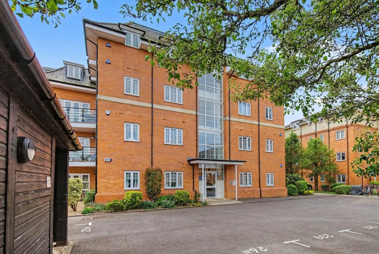 2 bed flat for sale — River View Terrace, Abingdon