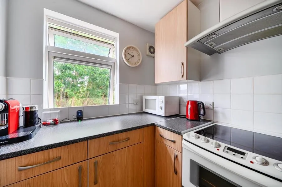 Fox Road, Slough, SL3, photo 3