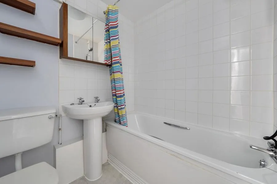 Fox Road, Slough, SL3, photo 11