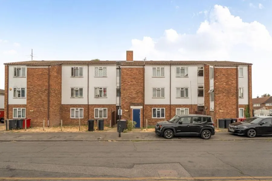 1 bed flat for sale, Fox Road, Slough, SL3