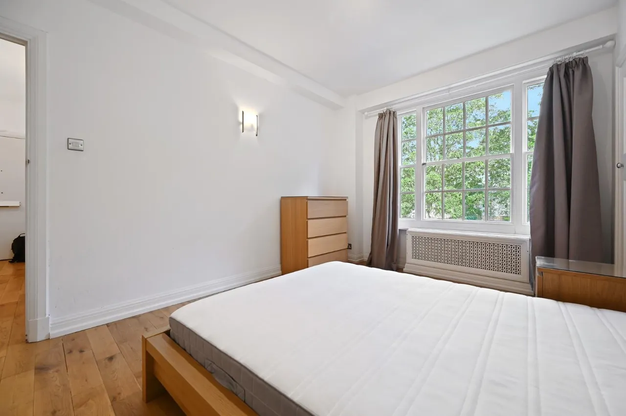 Finchley Road, London, photo 8