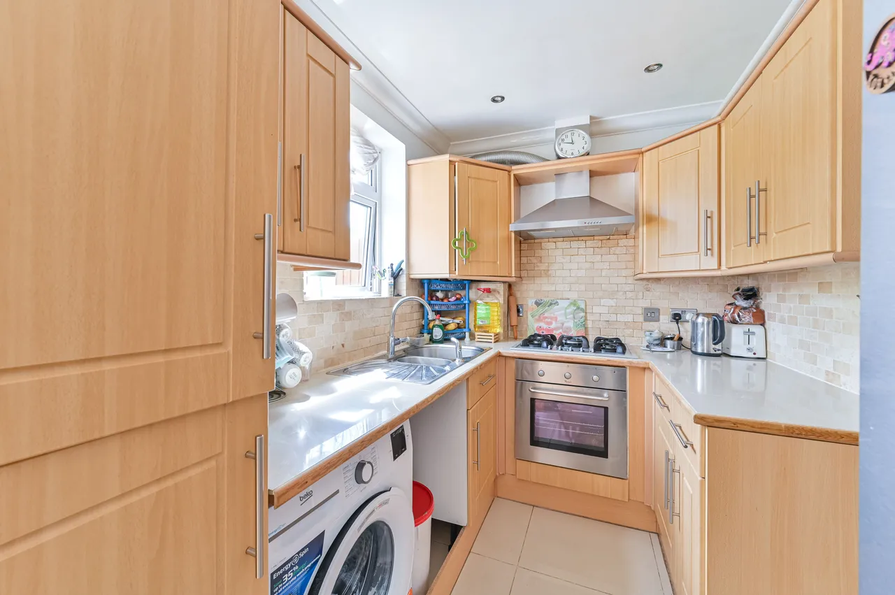 13 Stane Way, London, photo 3