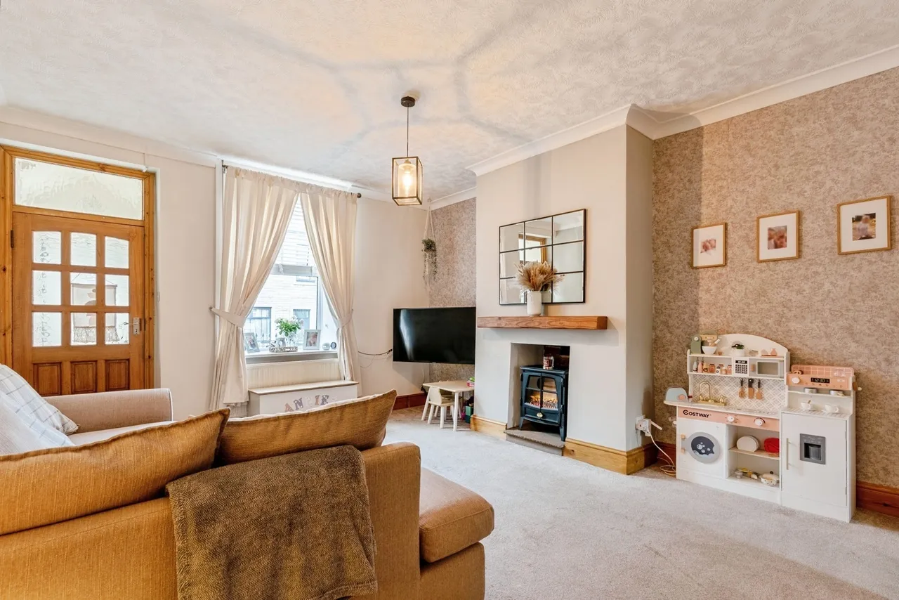 Burnley Road, Cliviger, BB10, photo 2
