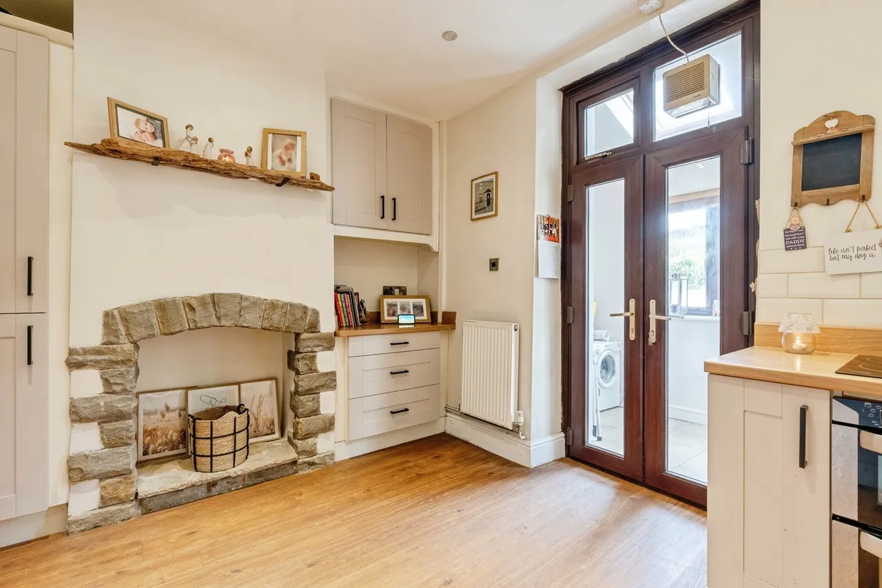 Burnley Road, Cliviger, BB10, photo 9