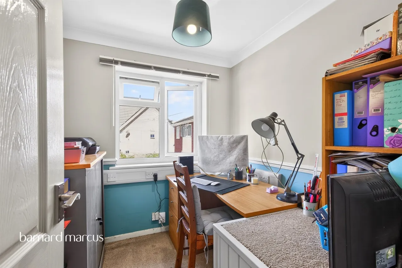 Lavender Close, Redhill, RH1, photo 17
