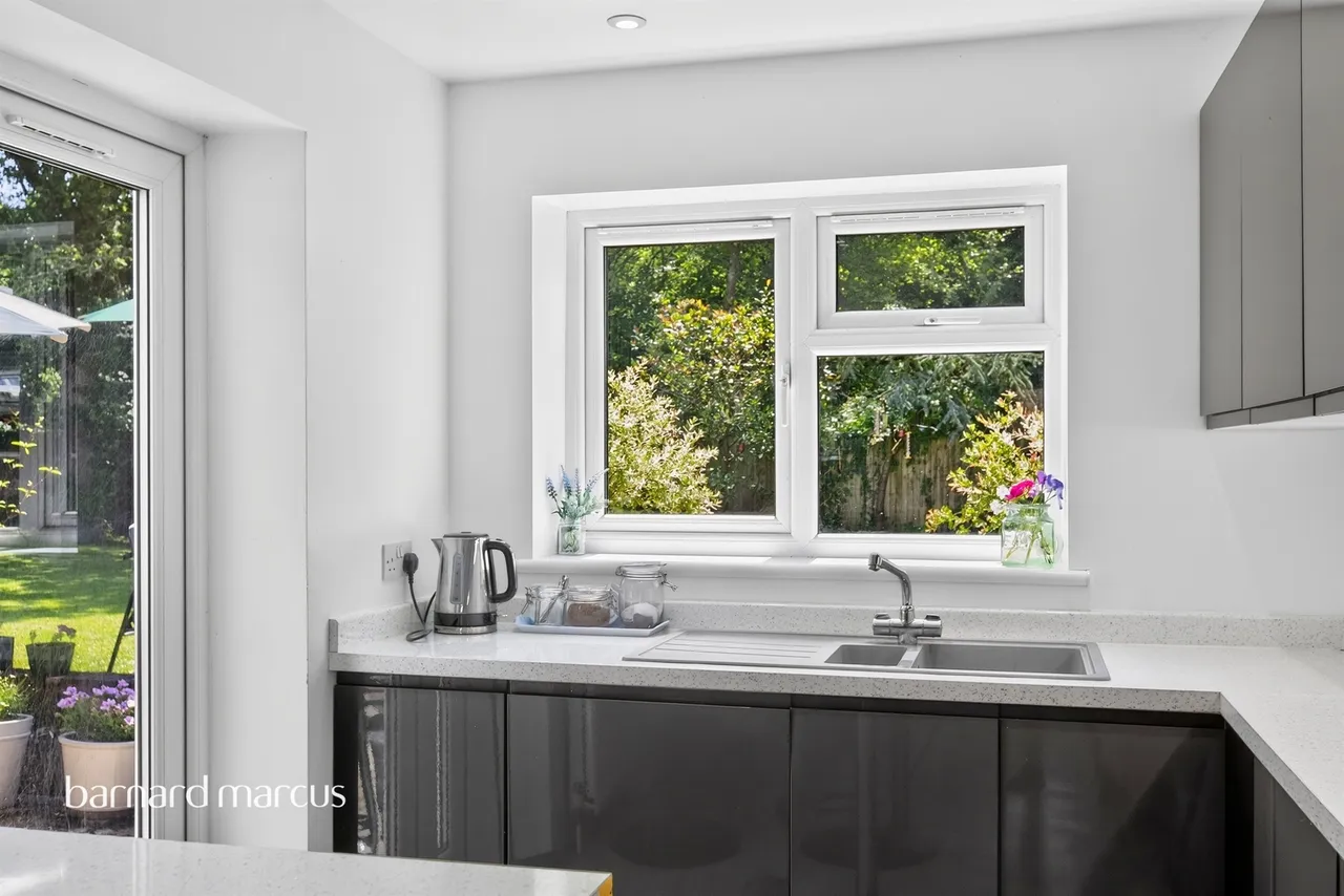 Lavender Close, Redhill, RH1, photo 18