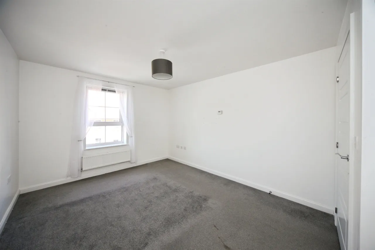 Design Drive, Dunstable, LU6, photo 6