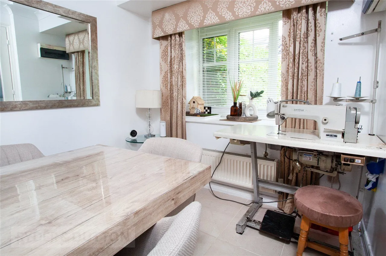 Elmstone Drive, Royton, OL2, photo 9