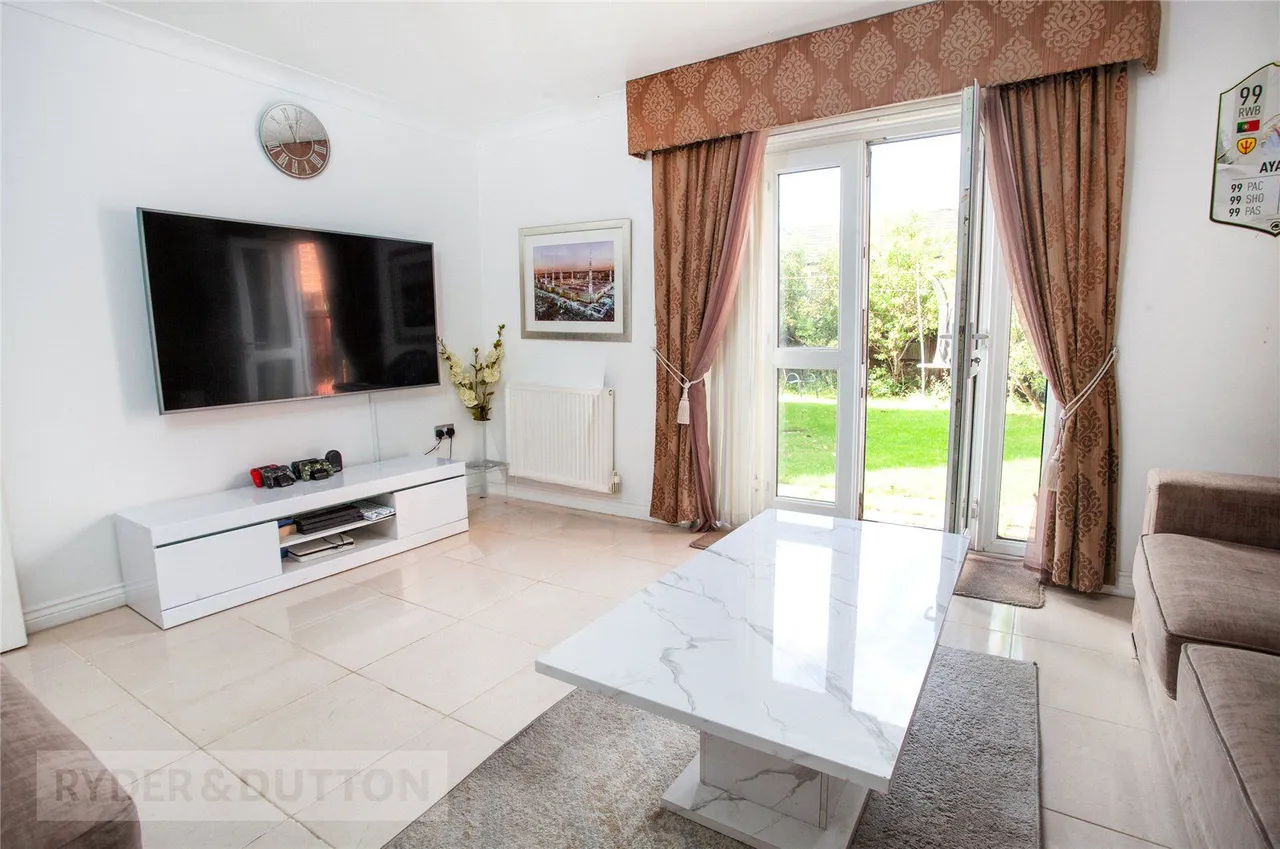 Elmstone Drive, Royton, OL2, photo 4