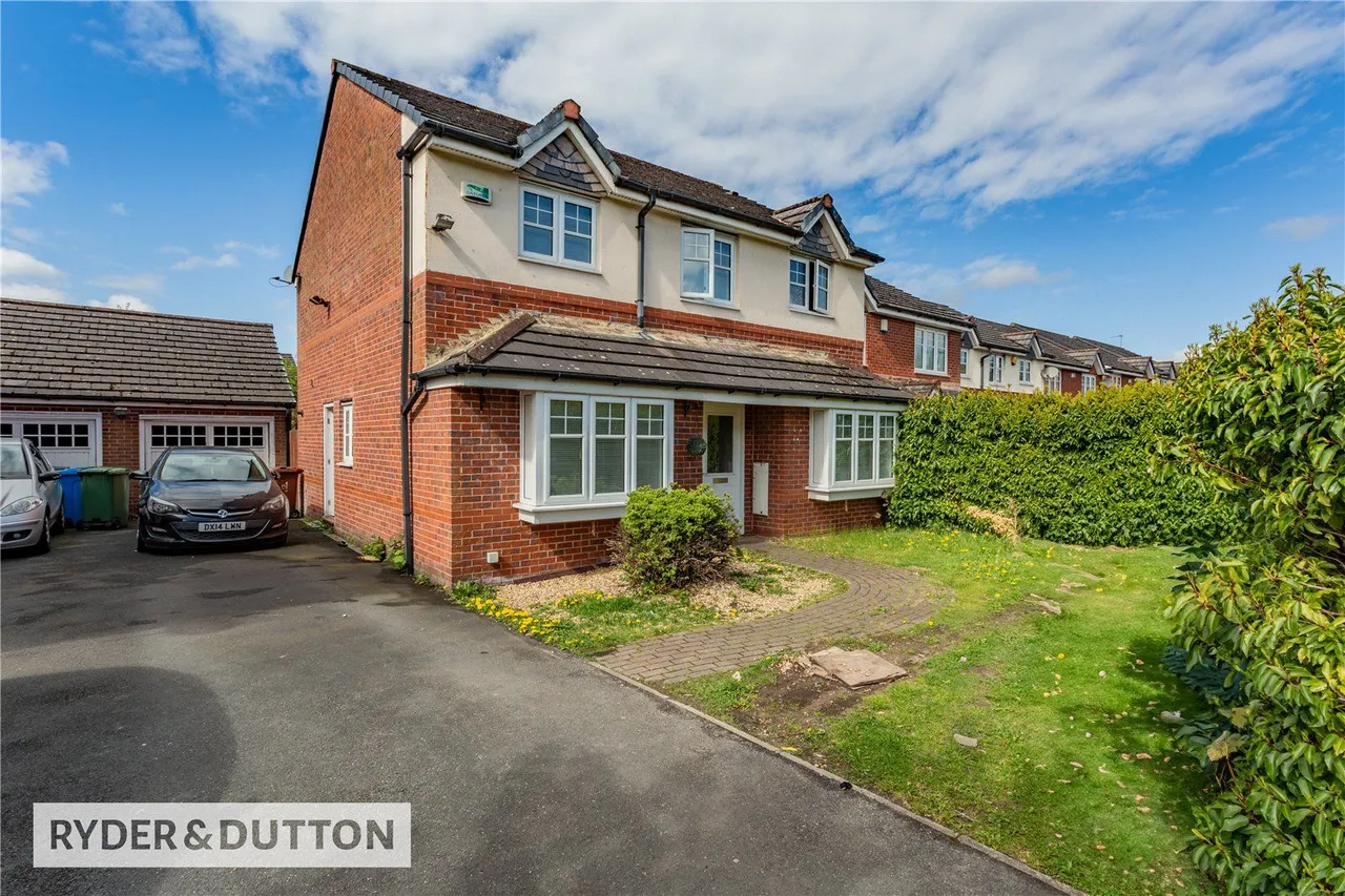 5 bed house for sale, Elmstone Drive, Royton, OL2