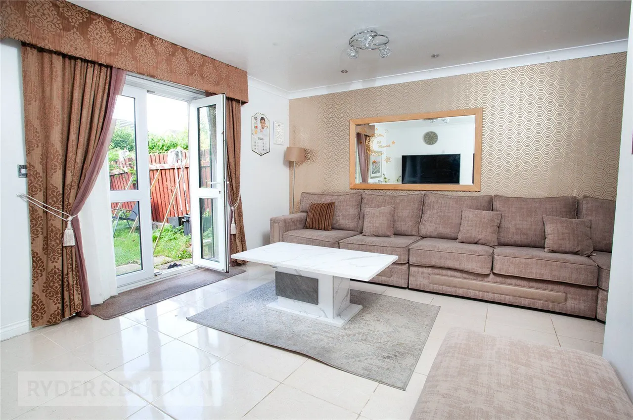 Elmstone Drive, Royton, OL2, photo 3