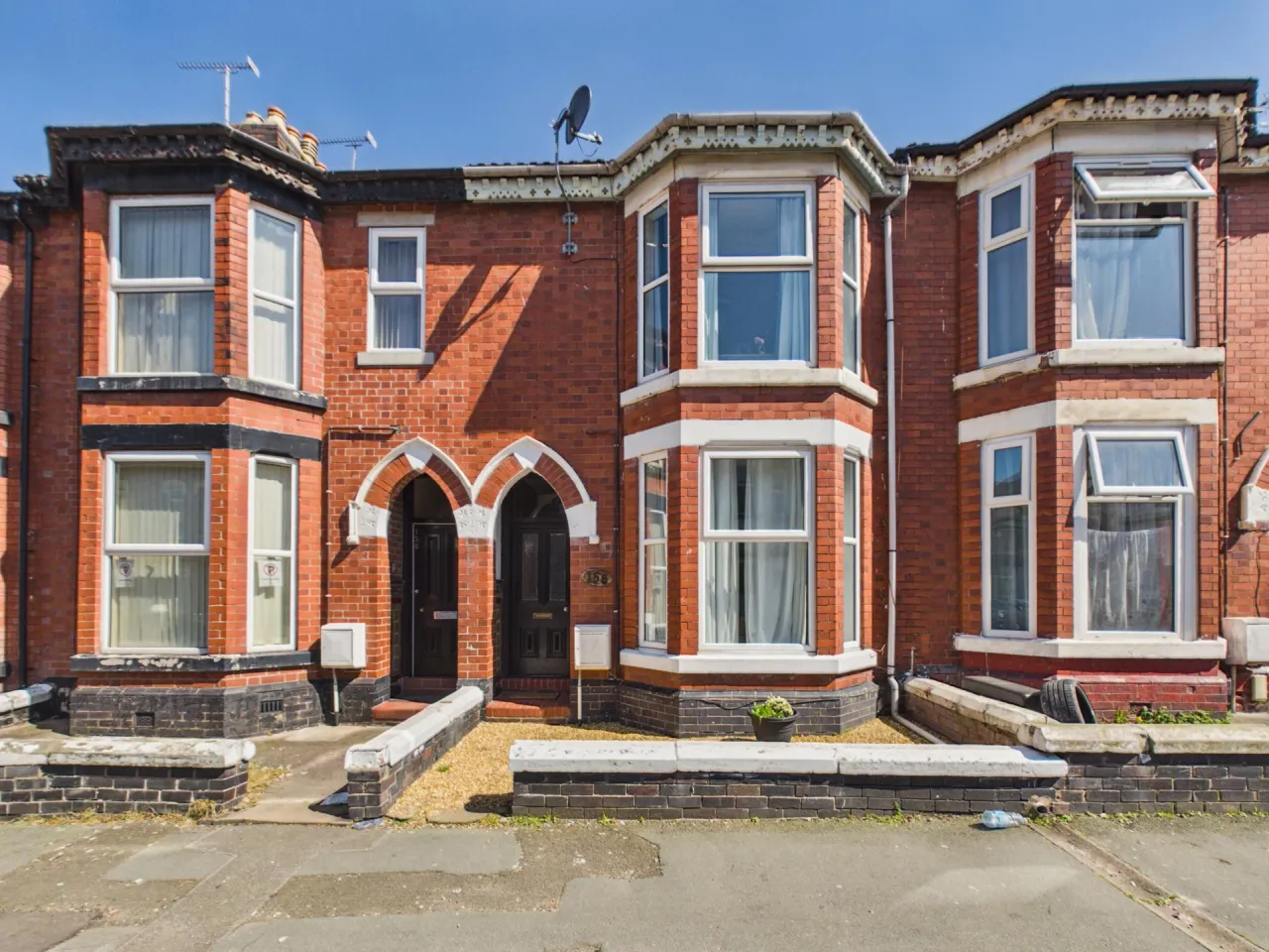 3 bed property for sale, Walthall Street, Crewe