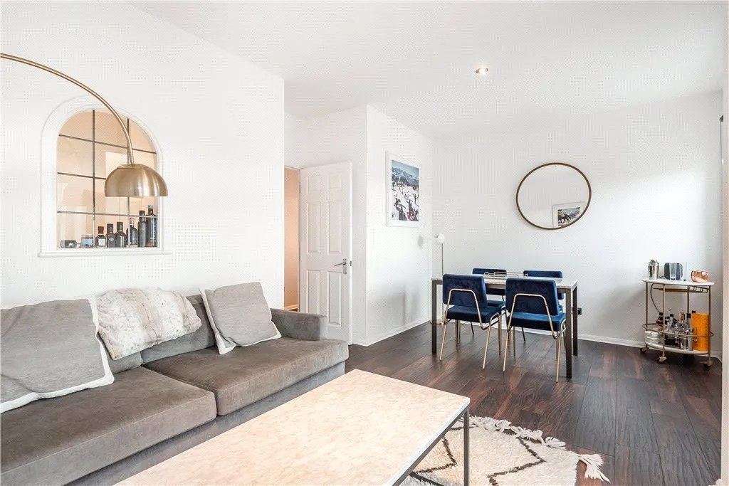 1 bed flat for sale, Grange Road, London, SE1