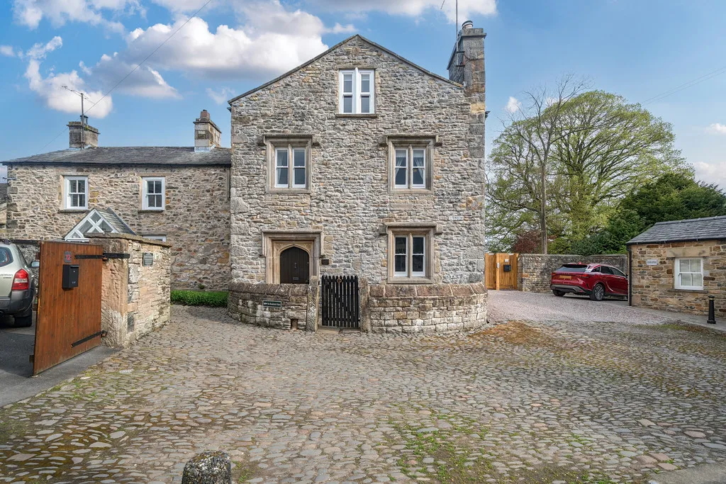 4 bed house for sale, Swine Market, Kirkby Lonsdale, LA6