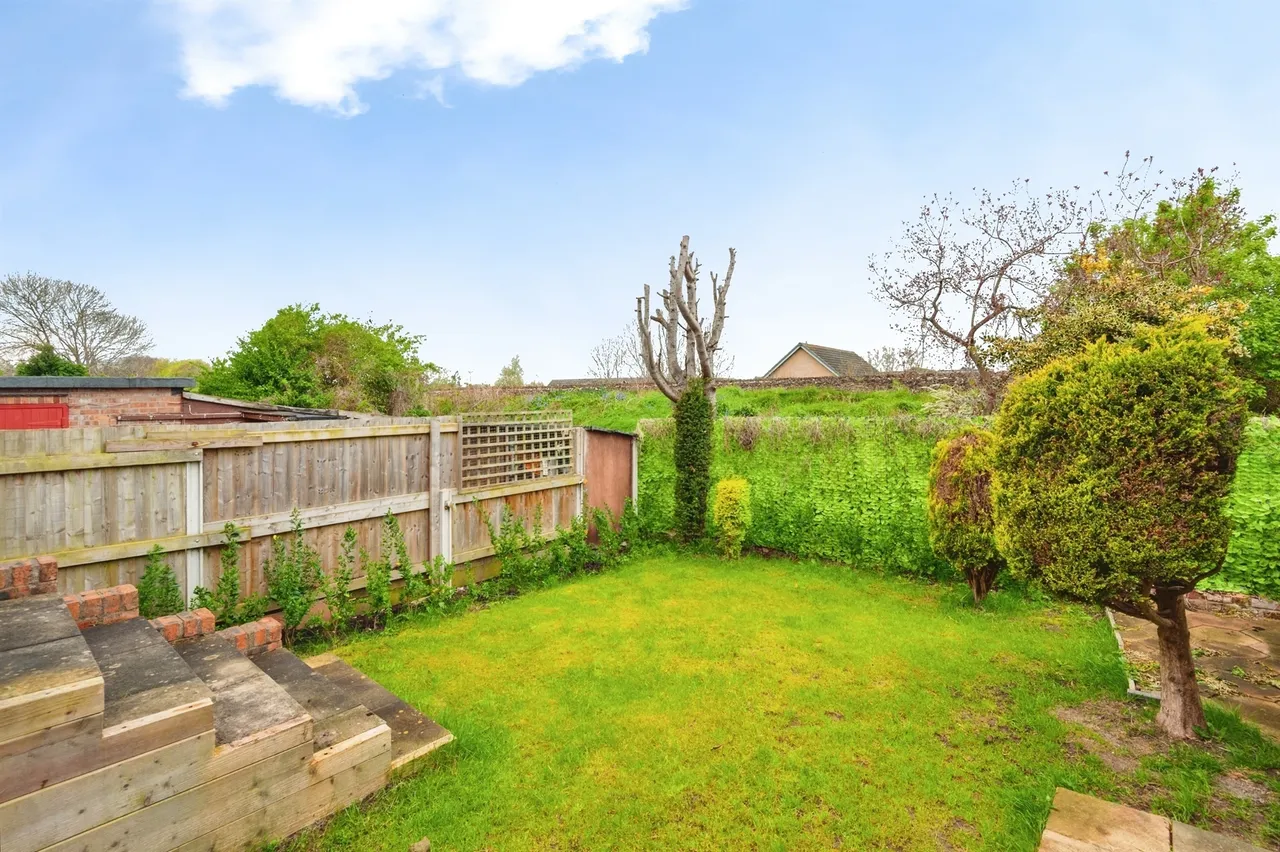 Weaver Crescent, Frodsham, WA6, photo 19