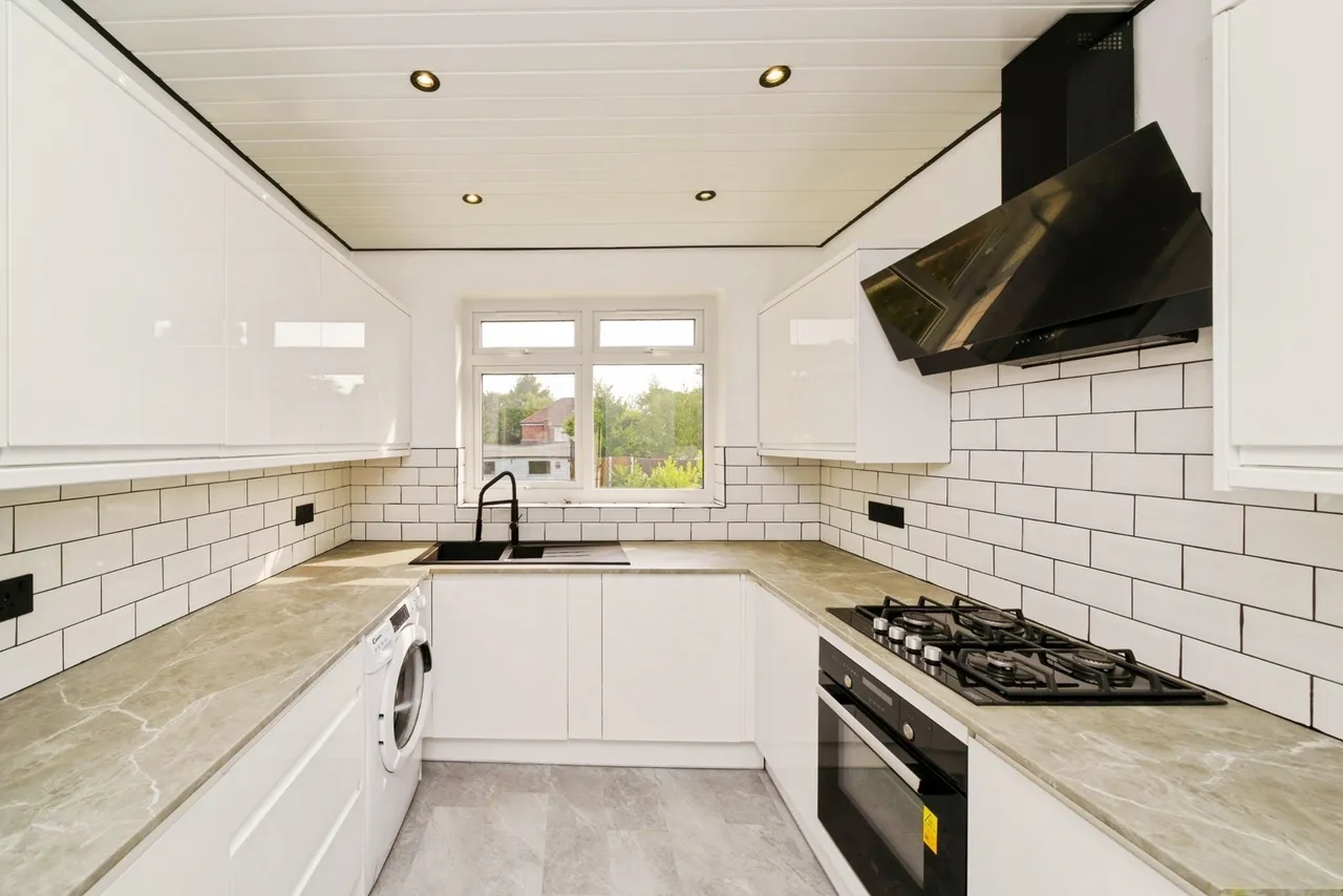 Crosthwaite Avenue, Eastham, CH62, photo 4