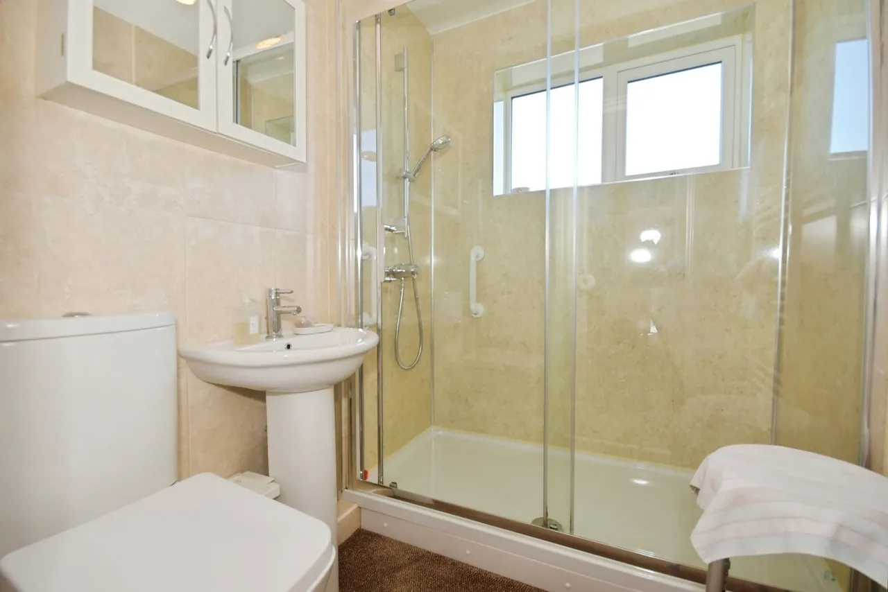 Milldale Avenue, Buxton, Derbyshire, SK17, photo 10