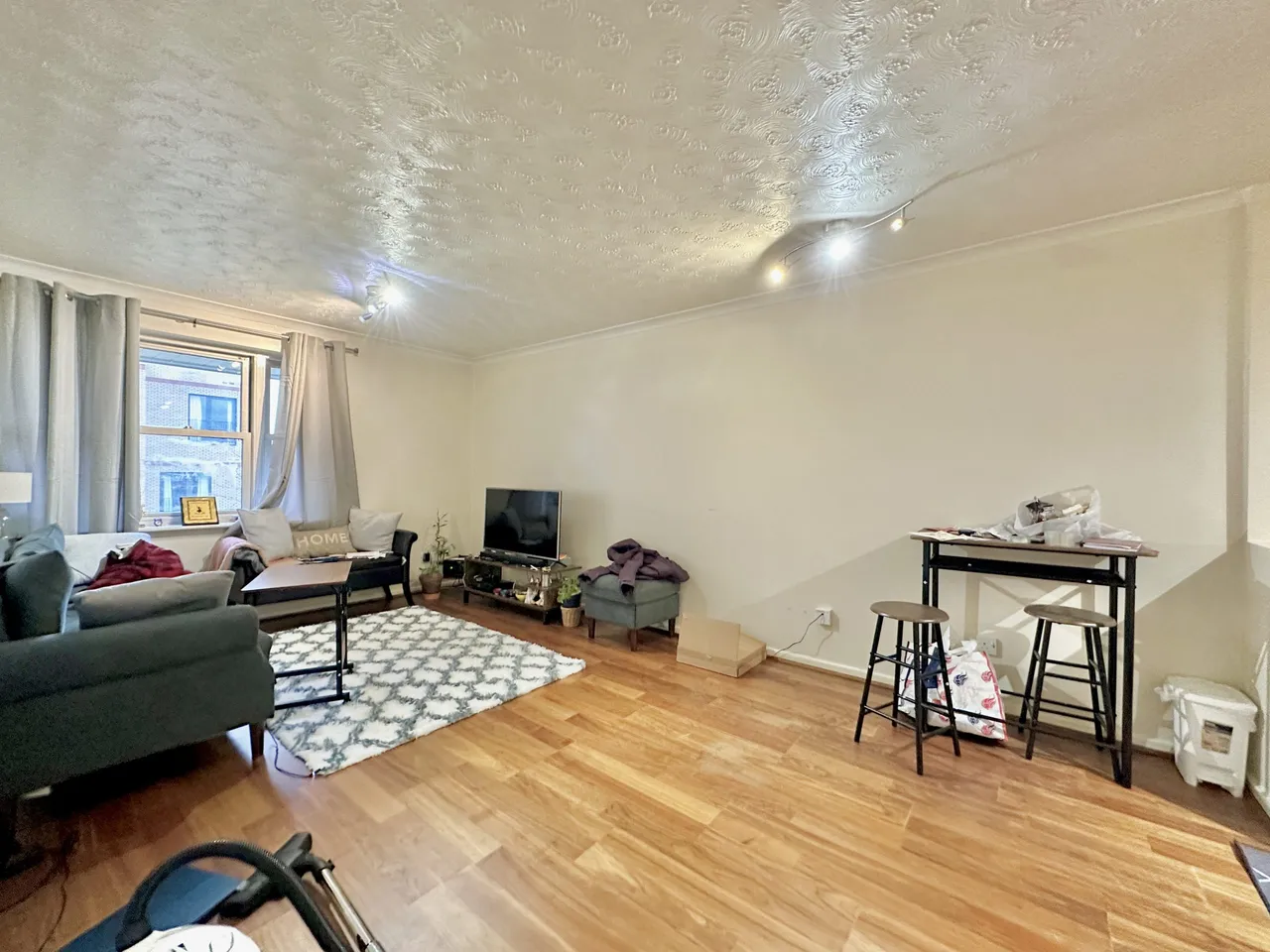 208F North Row, Milton Keynes, Milton Keynes, MK9 3LQ, photo 4
