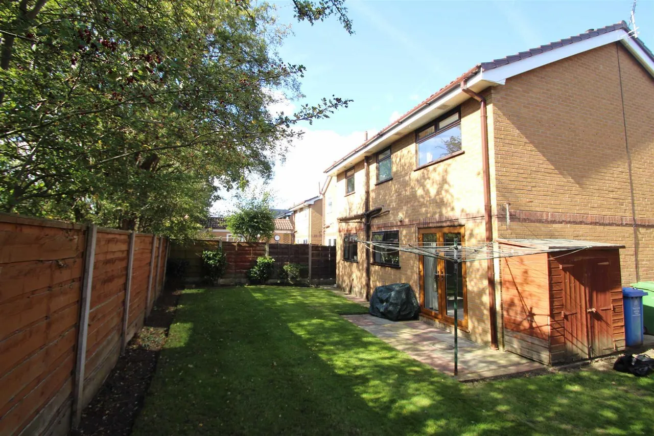 Pochard Drive, Broadheath, WA14, photo 10