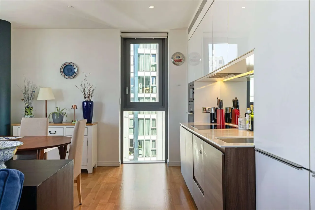 Eastfields Avenue, Putney, London, SW18 1GN, photo 9