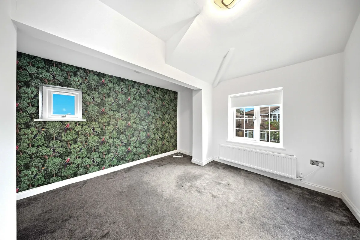 Balmoral Drive, Timperly, WA14, photo 10