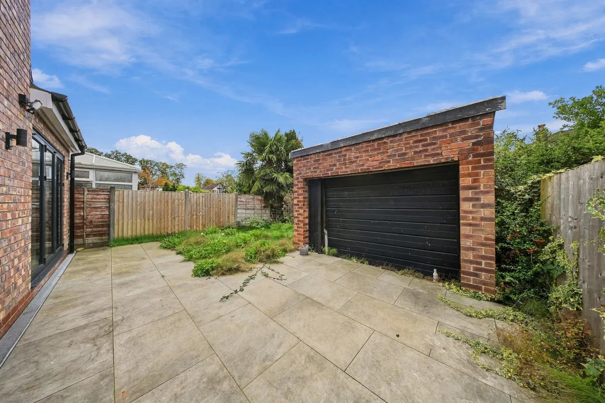 Balmoral Drive, Timperly, WA14, photo 19