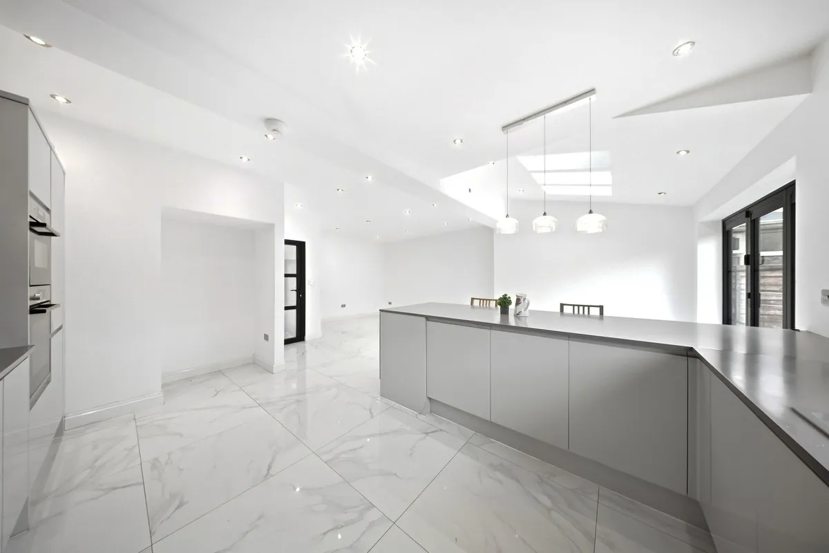 Balmoral Drive, Timperly, WA14, photo 5