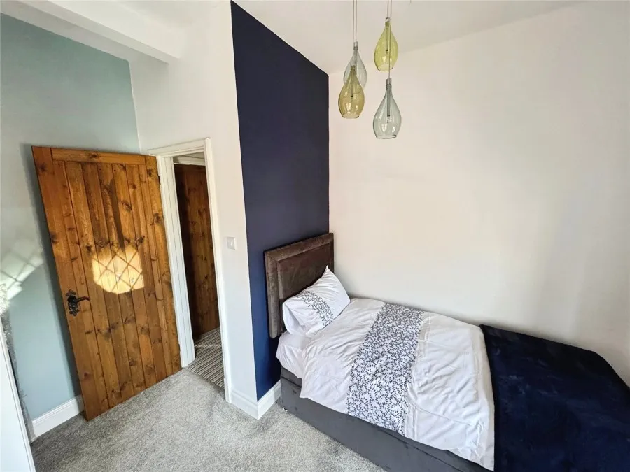 with 4 bedrooms in Gilston, Harlow, CM20, photo 18