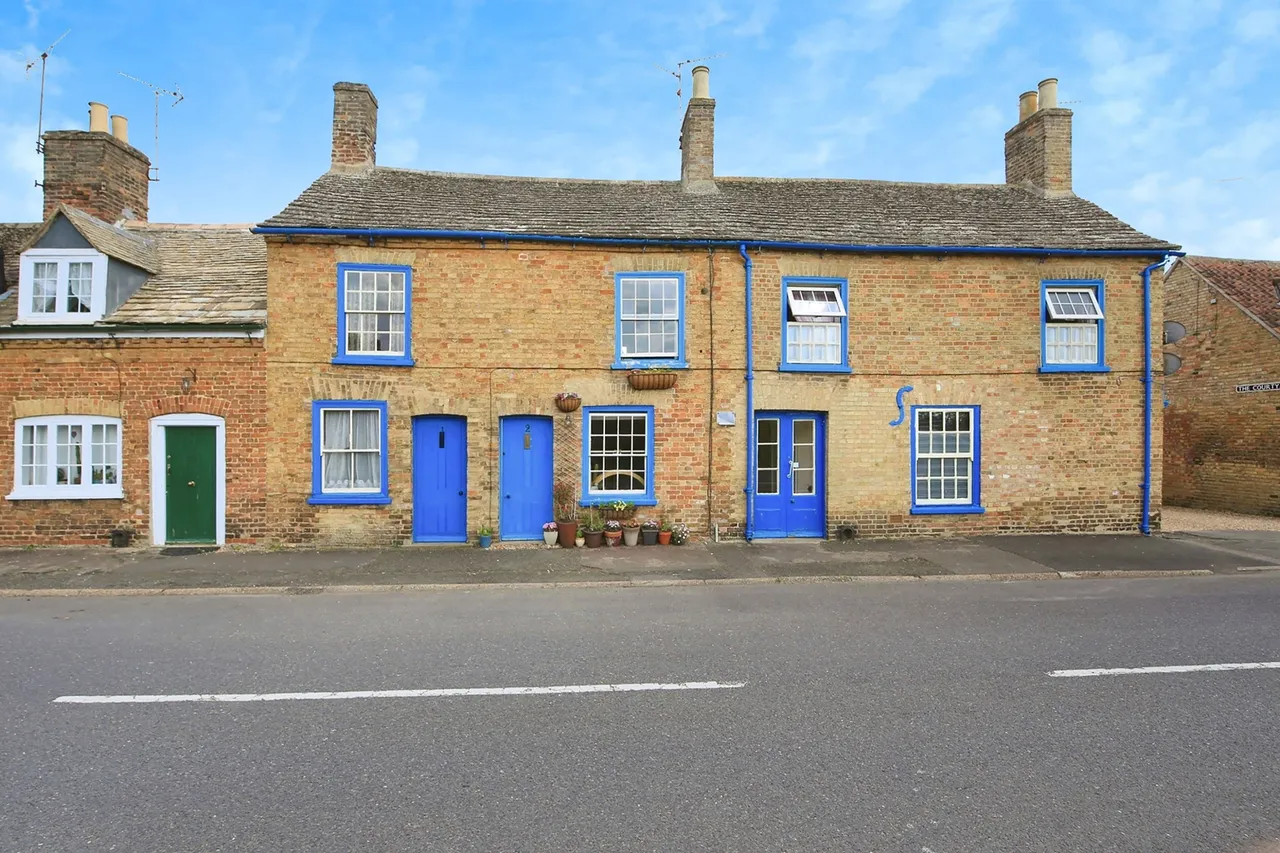 2 bed character property for sale, Whittlesey Road, Thorney, PE6