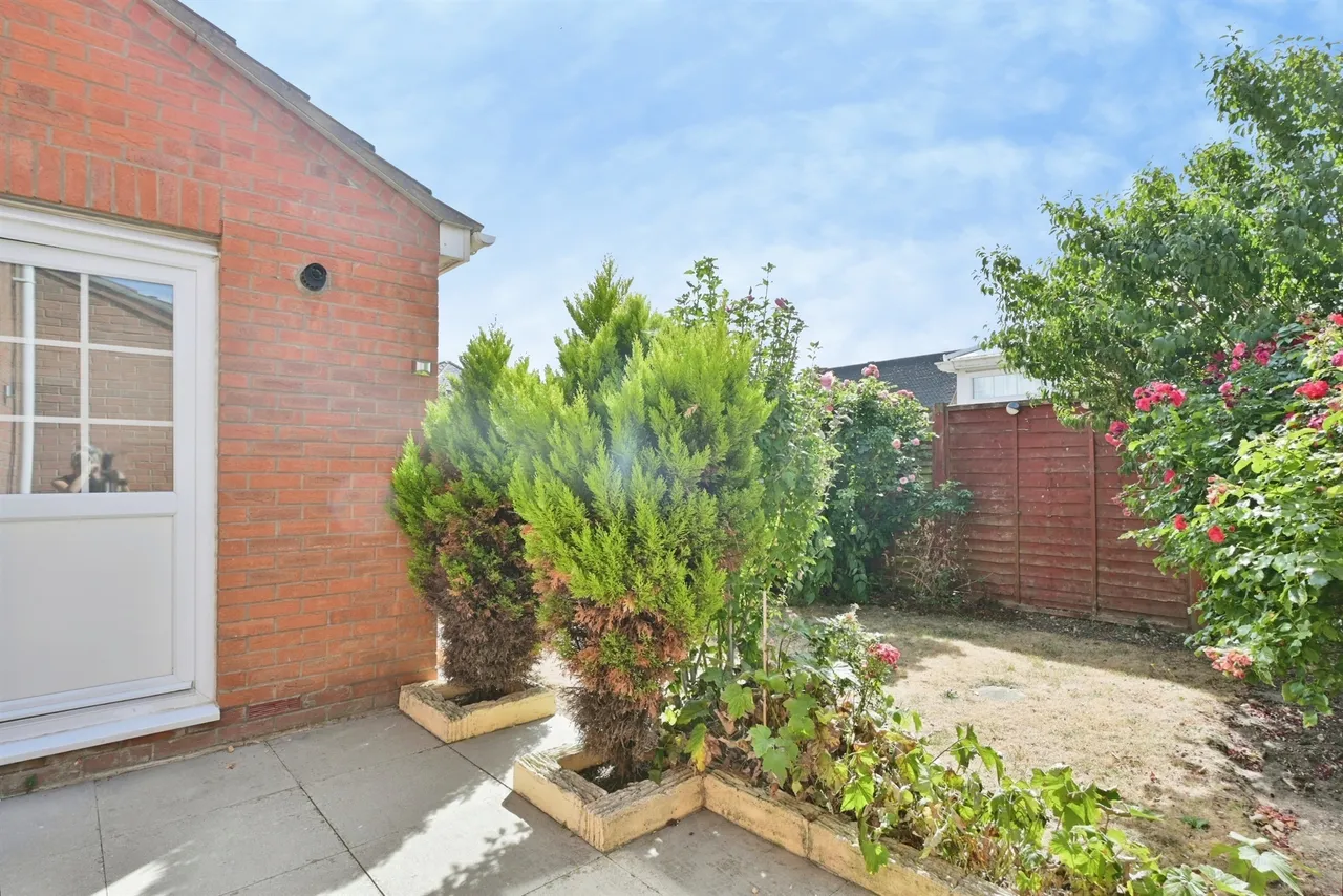 Dagless Way, March, PE15, photo 2