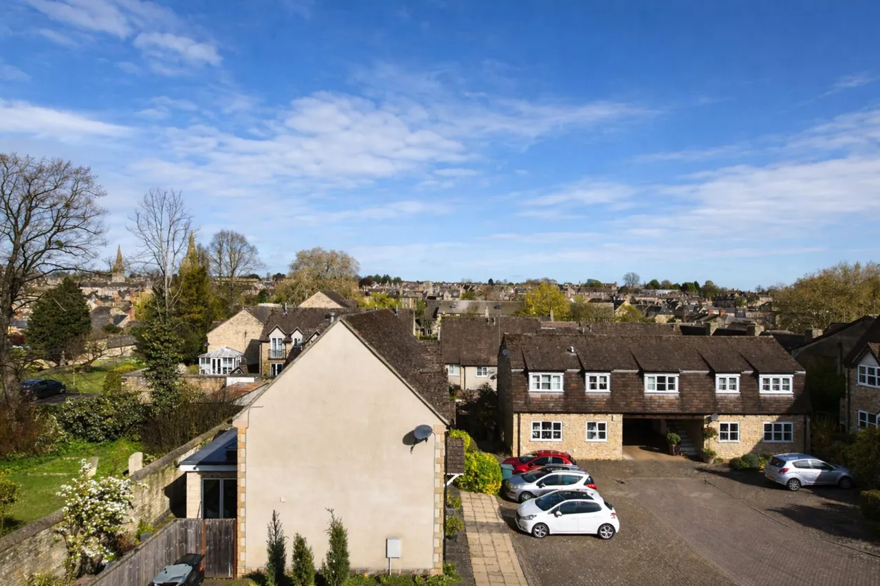 Daniel Court, Stamford, PE9, photo 16