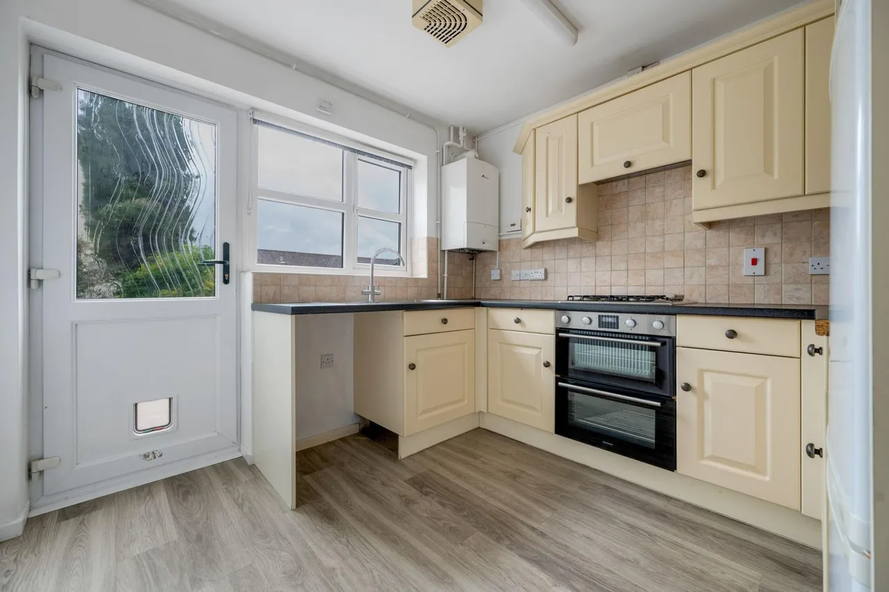 Daniel Court, Stamford, PE9, photo 5