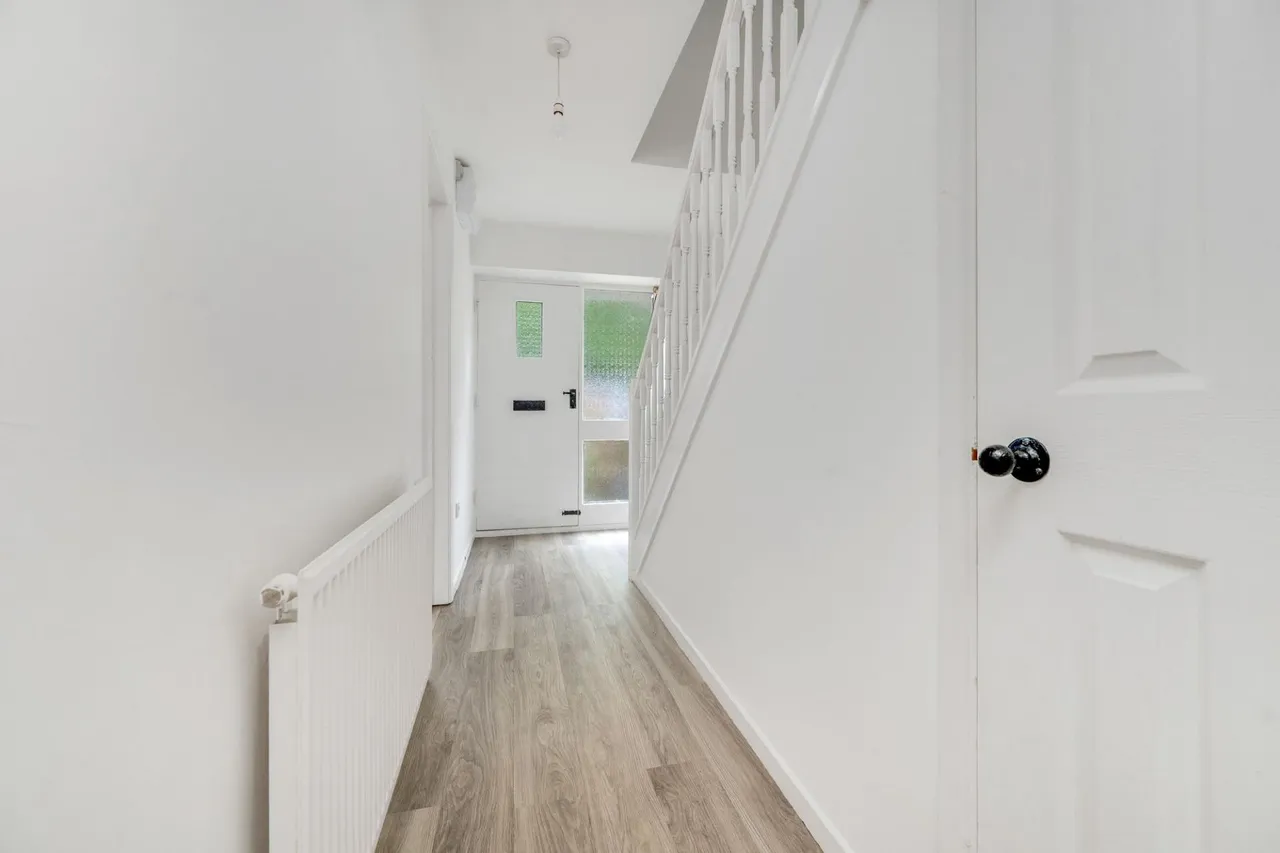 Daniel Court, Stamford, PE9, photo 4