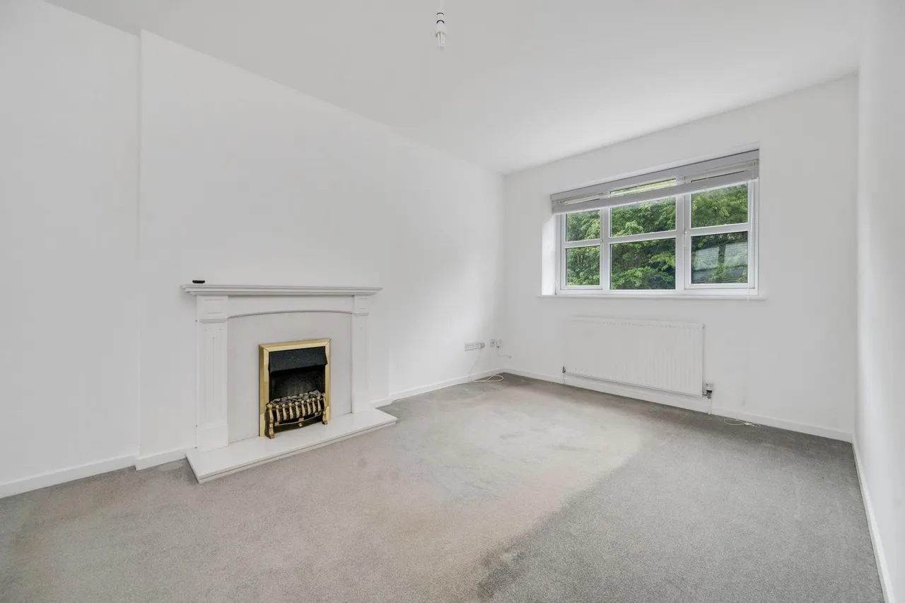 Daniel Court, Stamford, PE9, photo 9
