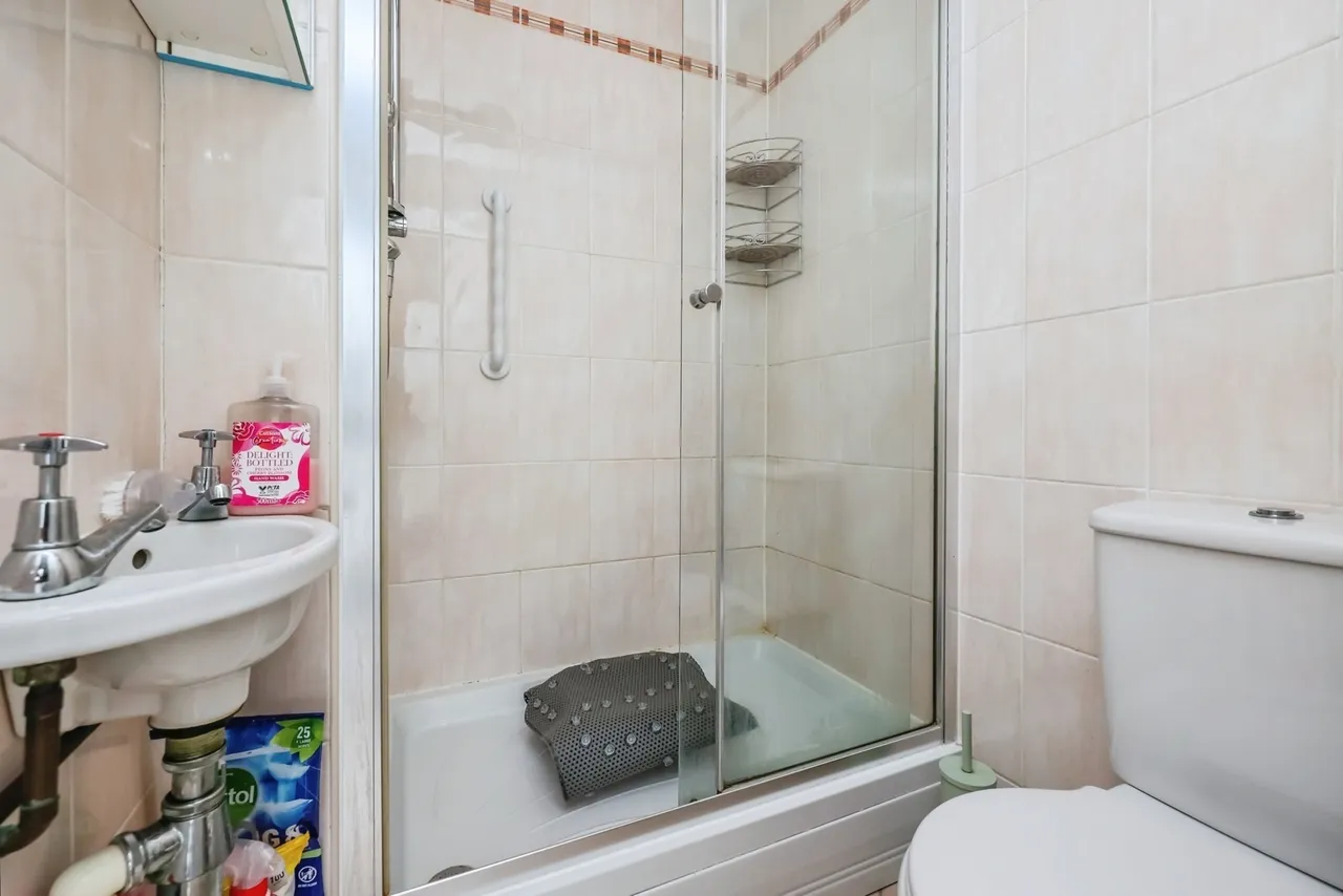 Torkard Drive, Nottingham, Nottinghamshire, NG5, photo 11