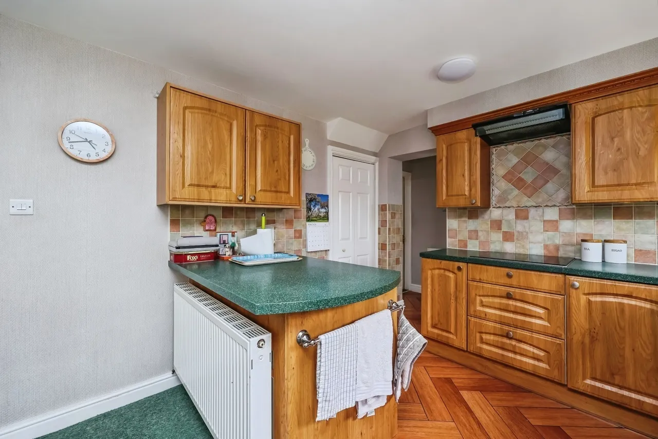 Torkard Drive, Nottingham, Nottinghamshire, NG5, photo 5