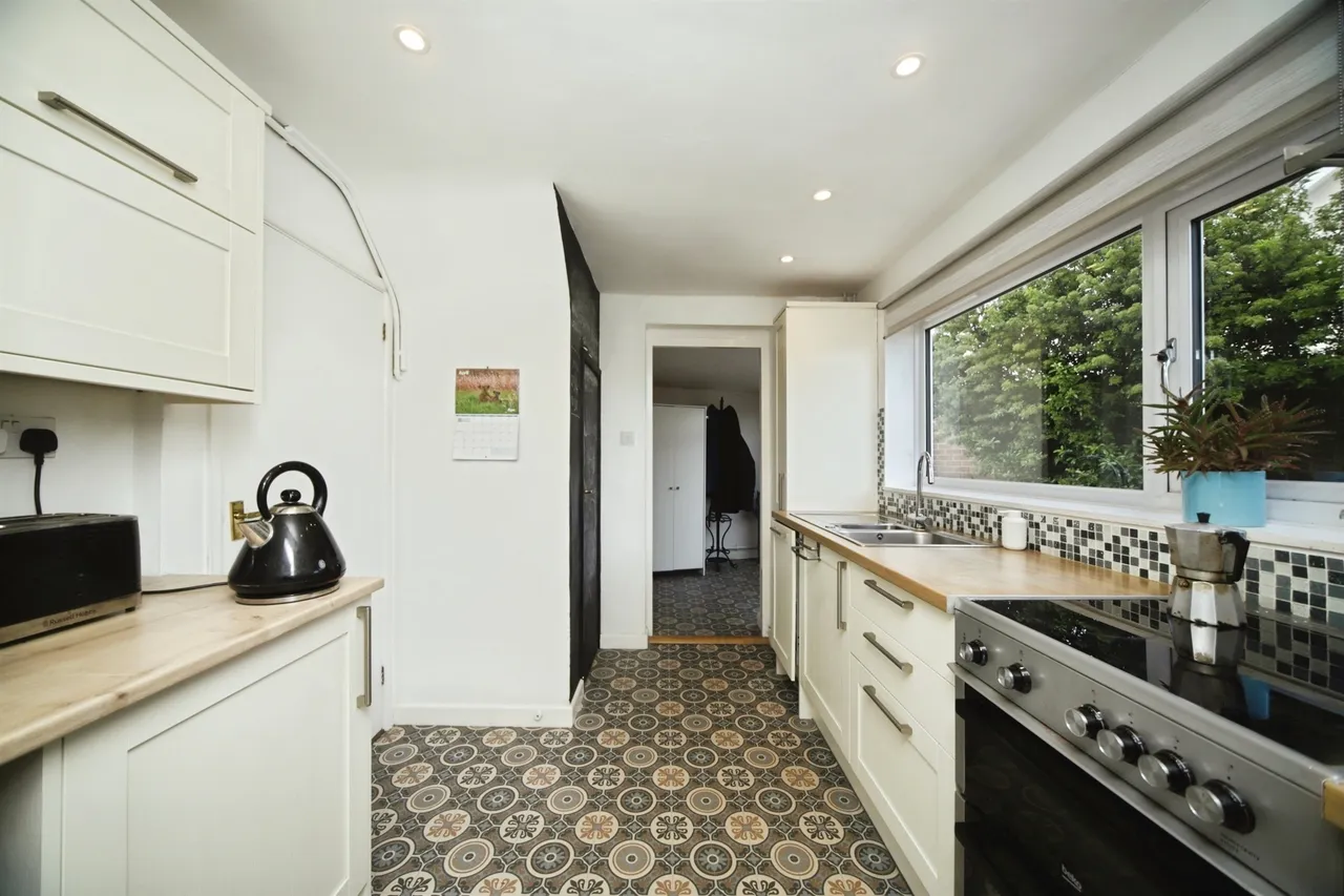 Deane Drive, Taunton, TA1, photo 8