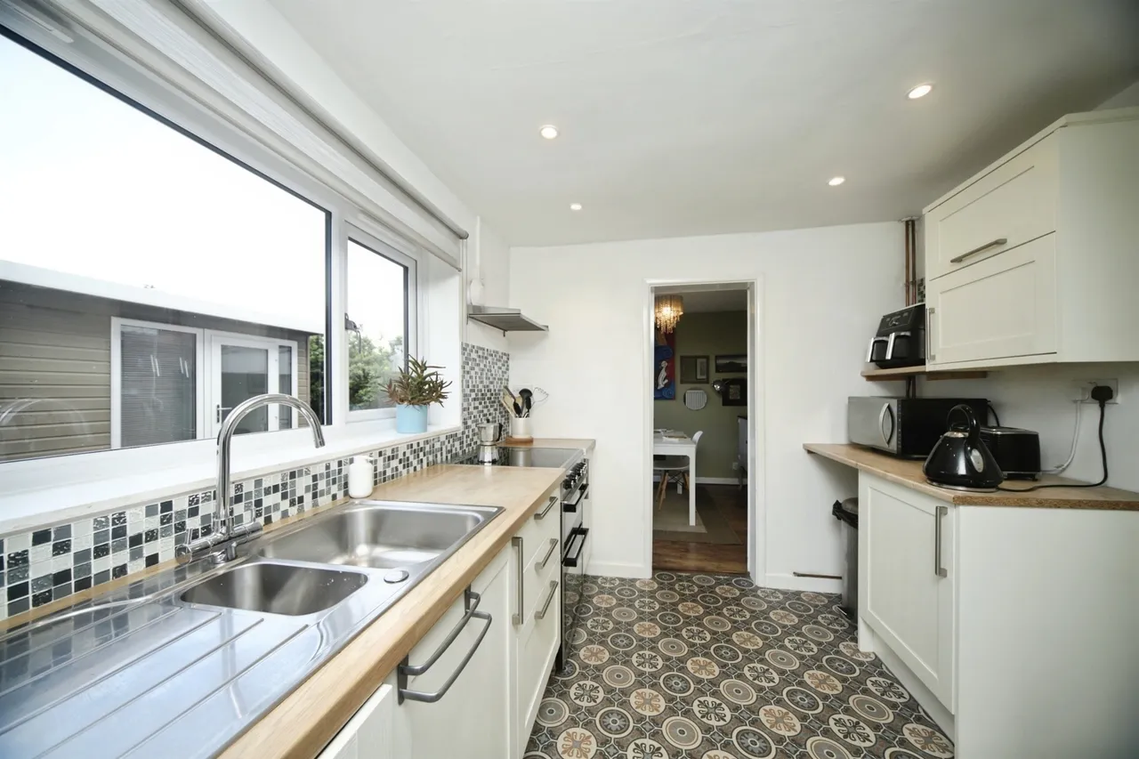 Deane Drive, Taunton, TA1, photo 9