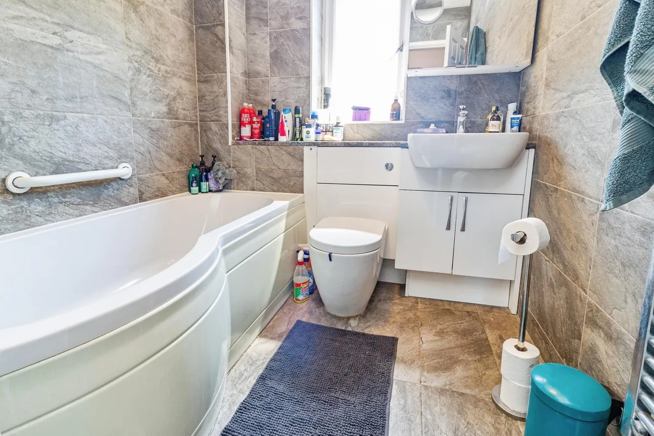 North Close, Milton Keynes, MK17, photo 17