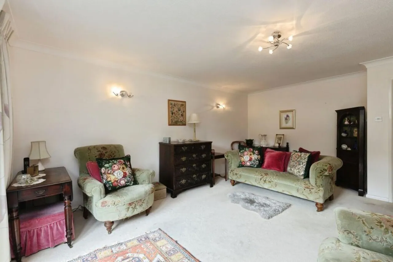 Reservoir Road, Gloucester, photo 6
