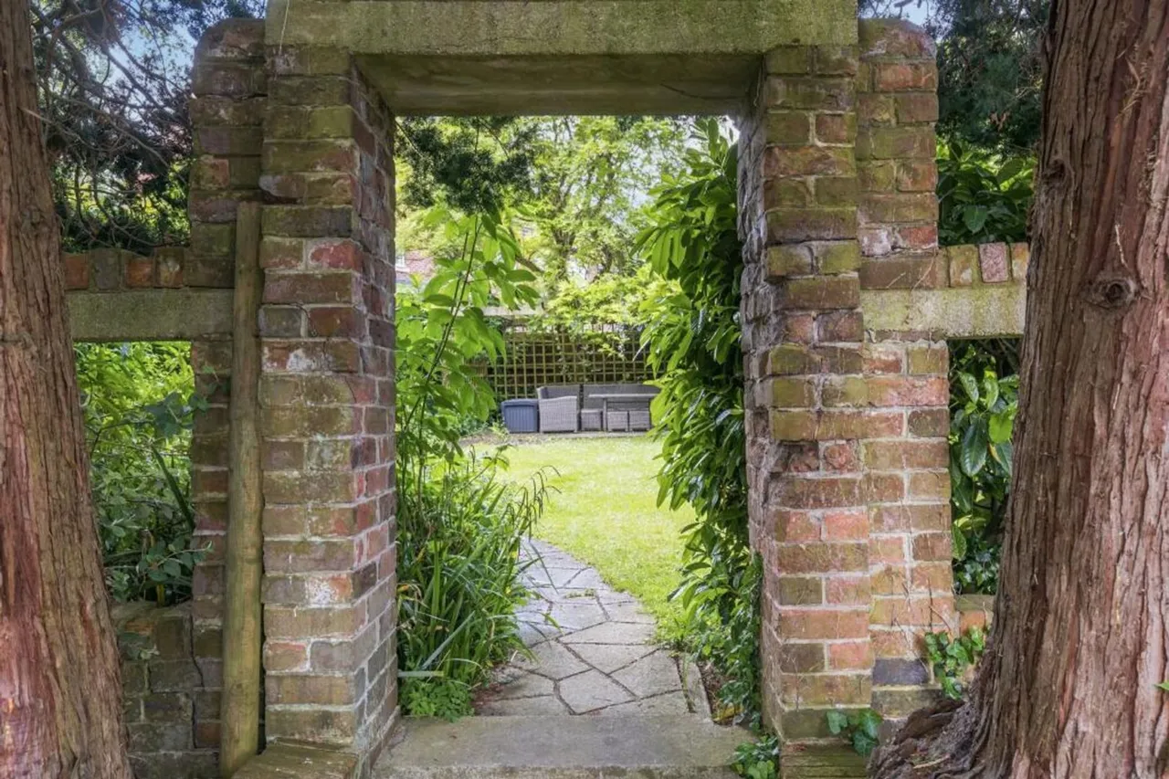 Reservoir Road, Gloucester, photo 12